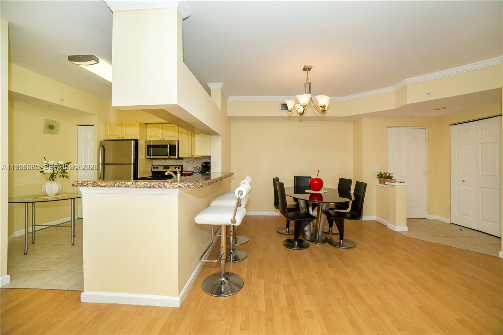 image Porto Bellagio Condo7