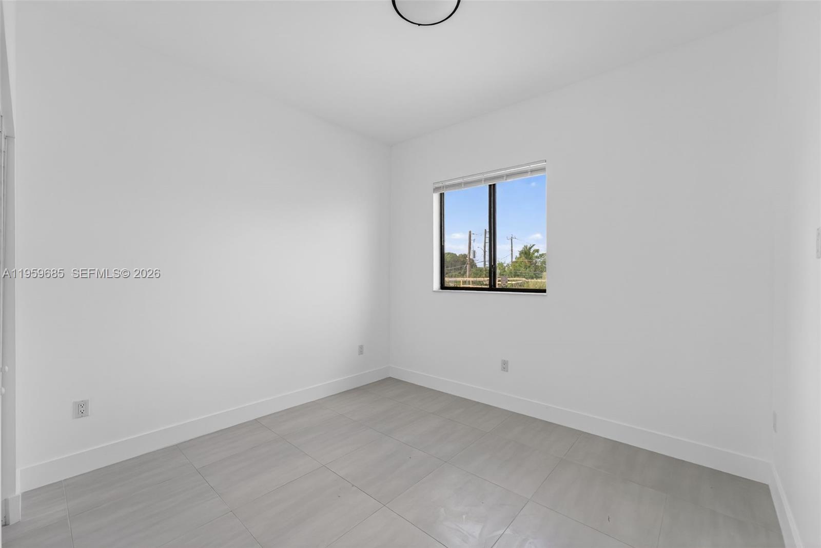 18316 SW 102th Pl Miami, FL 33157