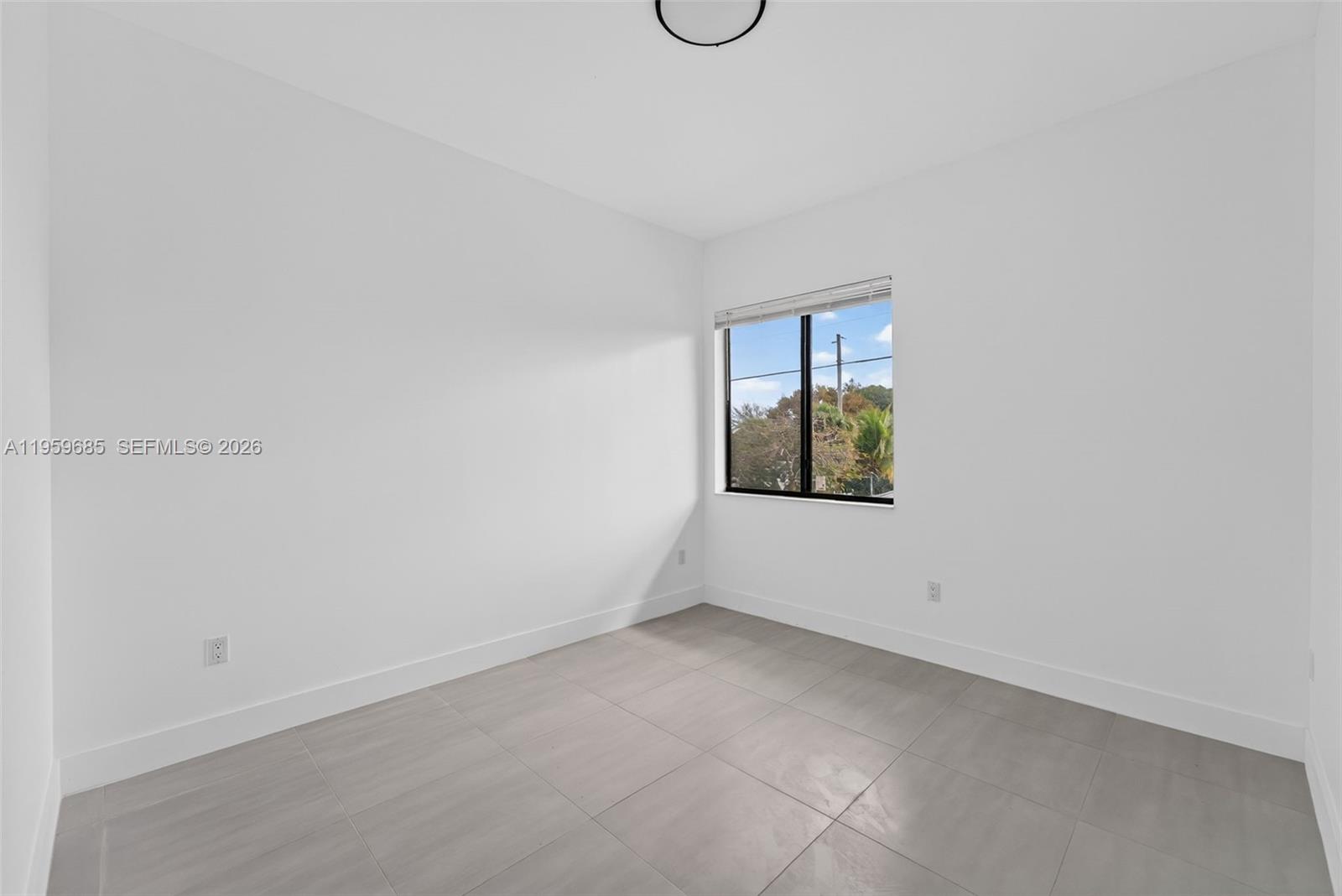 18316 SW 102th Pl Miami, FL 33157