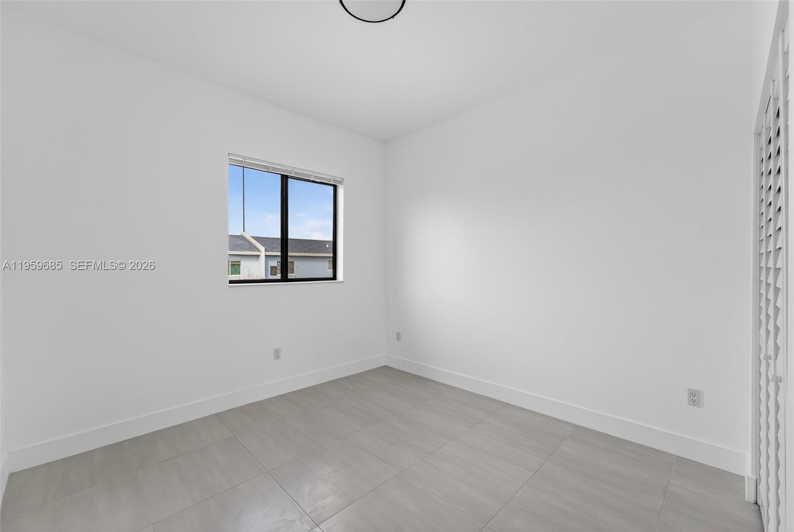 18316 SW 102th Pl Miami, FL 33157