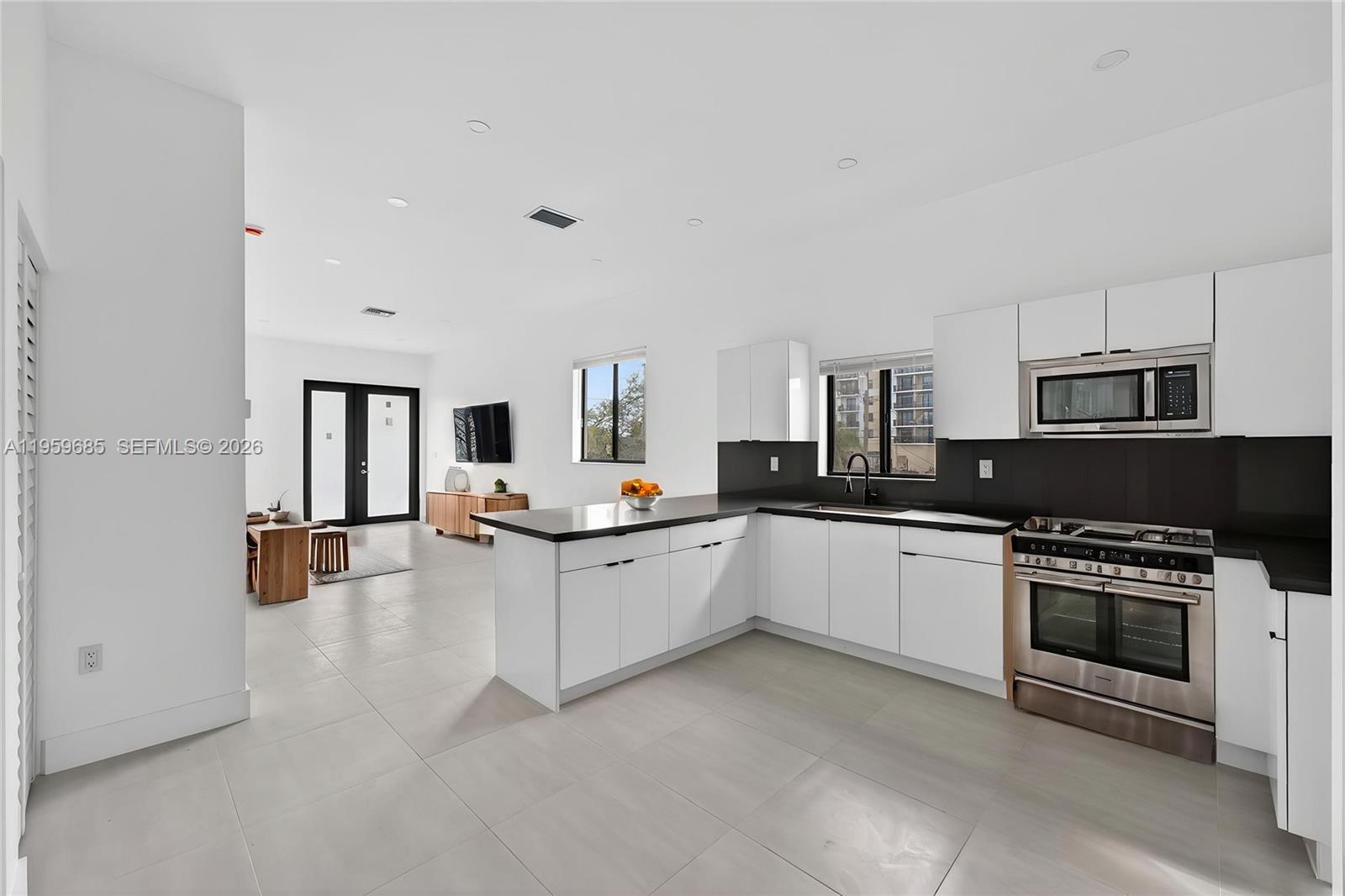 18316 SW 102th Pl Miami, FL 33157