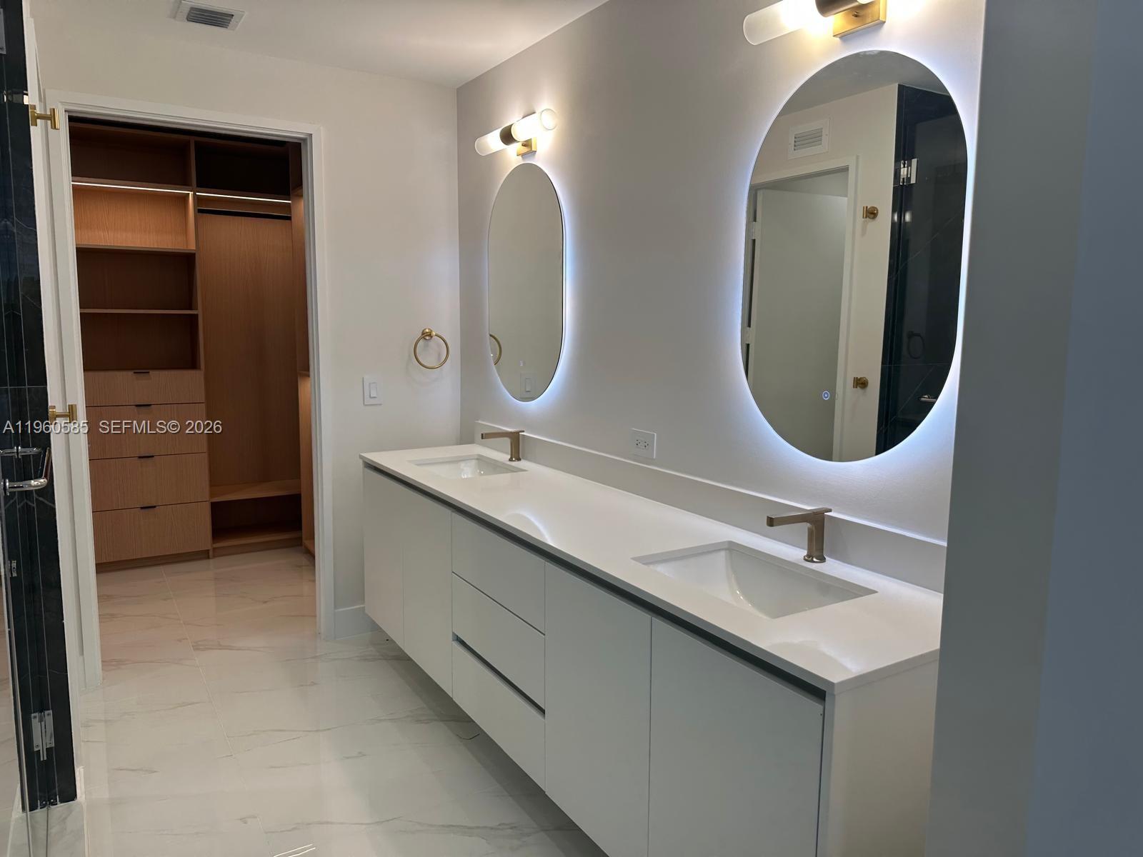 700 NE 24th St #2605 Miami, FL 33137