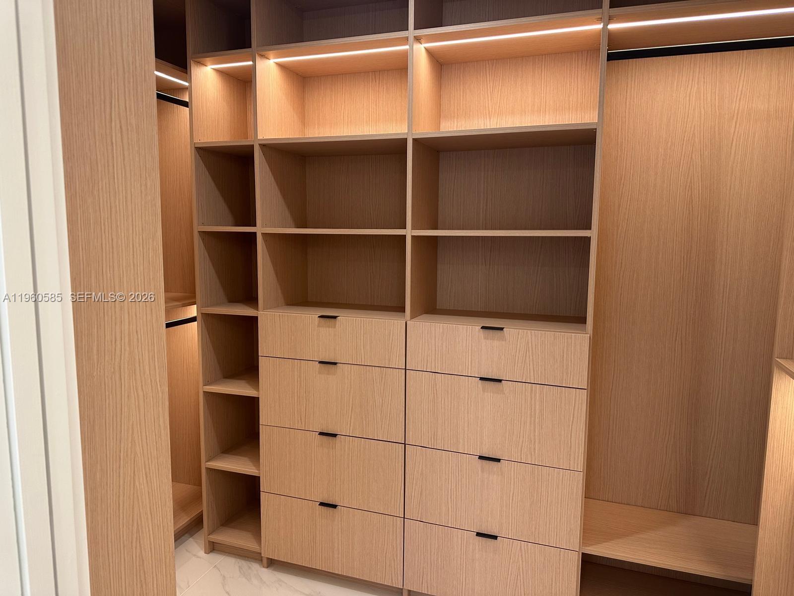 700 NE 24th St #2605 Miami, FL 33137