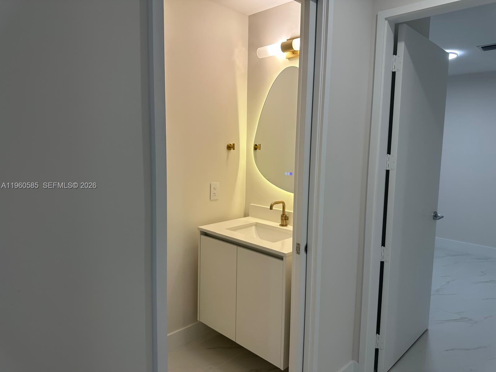 700 NE 24th St #2605 Miami, FL 33137