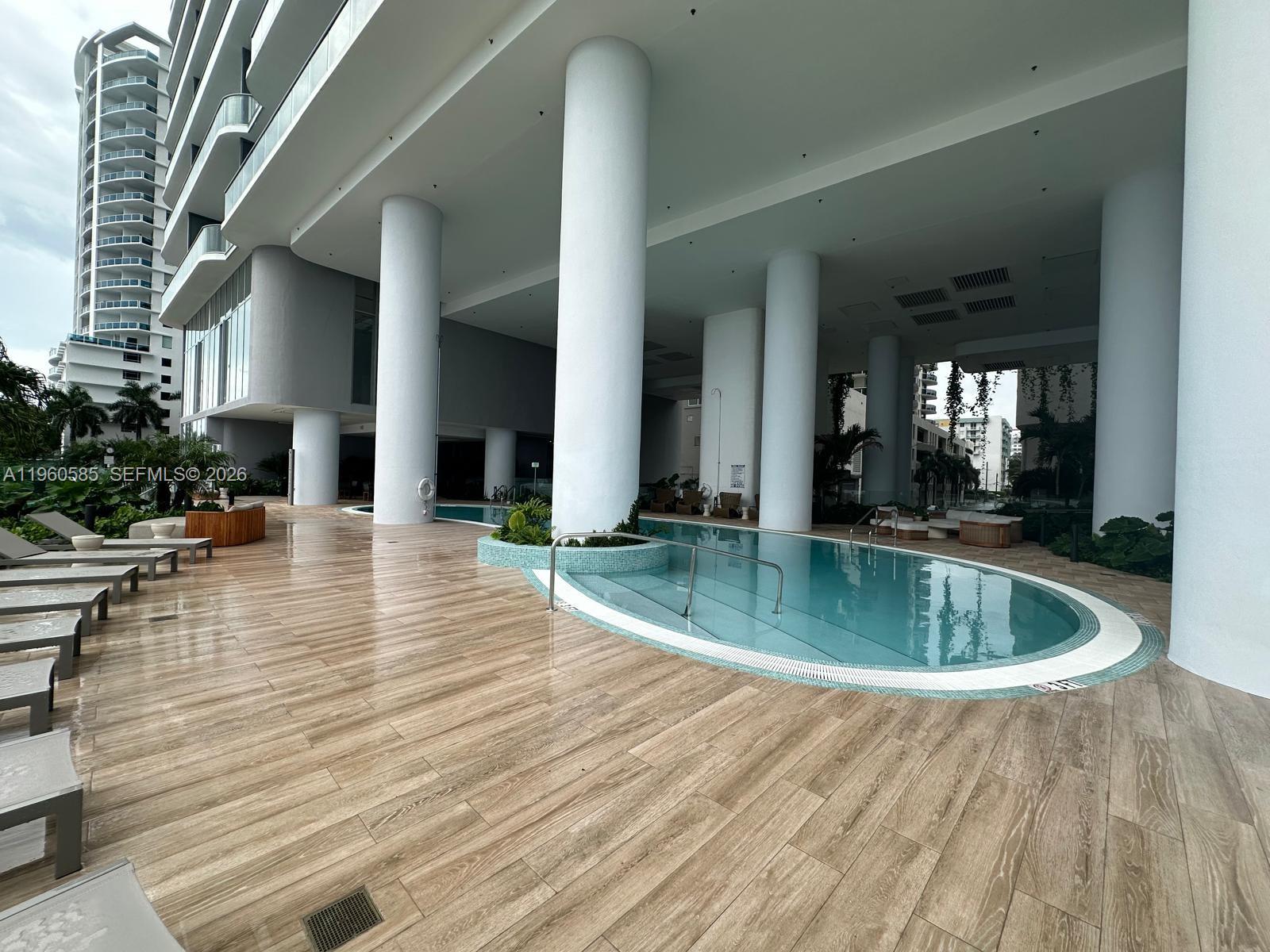 700 NE 24th St #2605 Miami, FL 33137