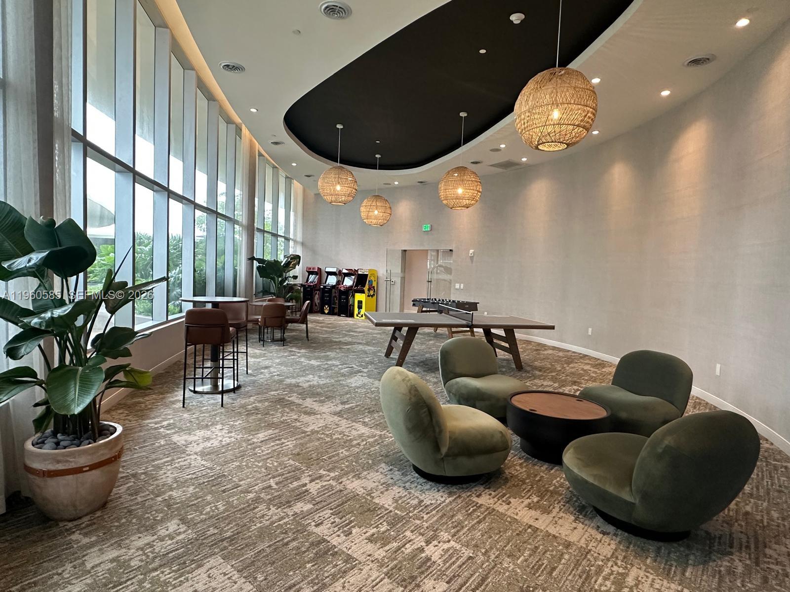 700 NE 24th St #2605 Miami, FL 33137