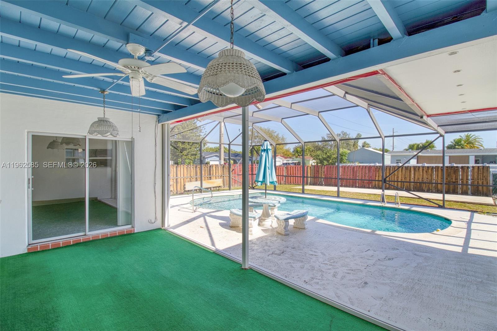 2225 N 39th Ave Hollywood, FL 33021