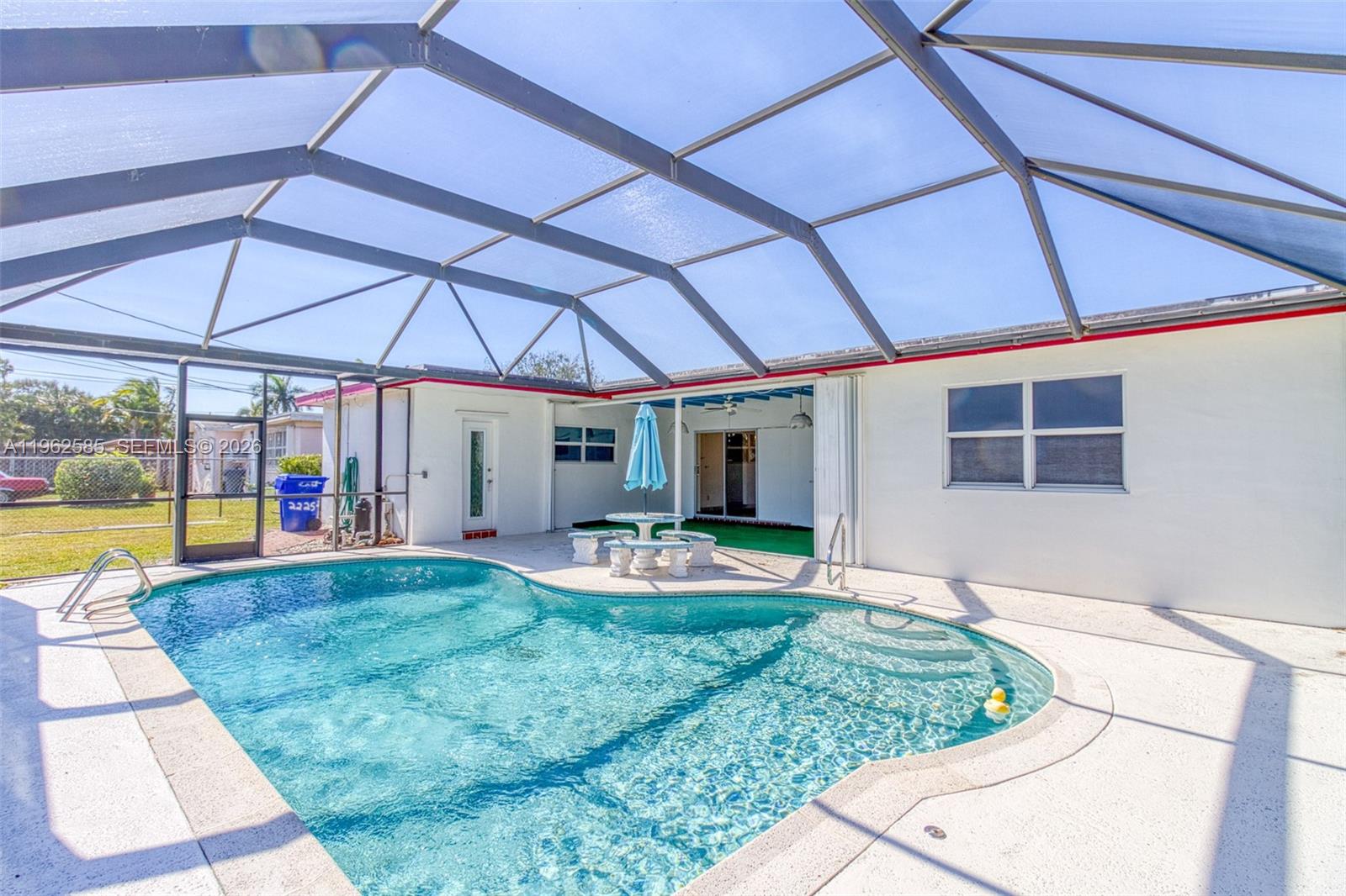 2225 N 39th Ave Hollywood, FL 33021