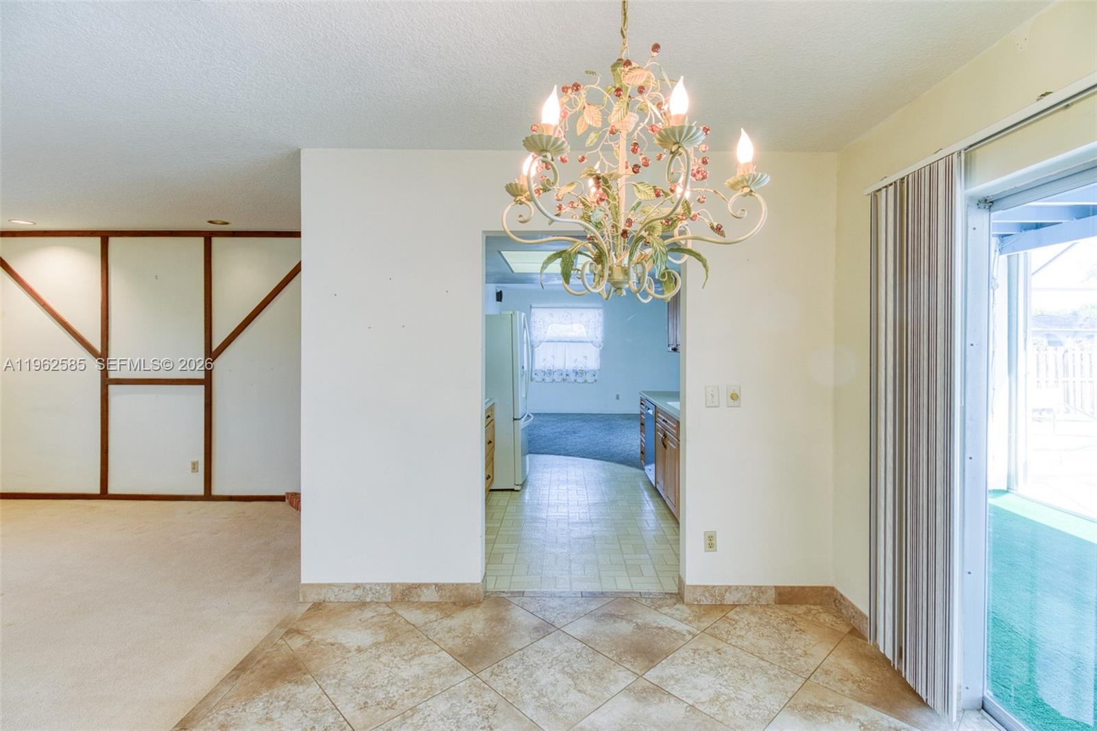 2225 N 39th Ave Hollywood, FL 33021