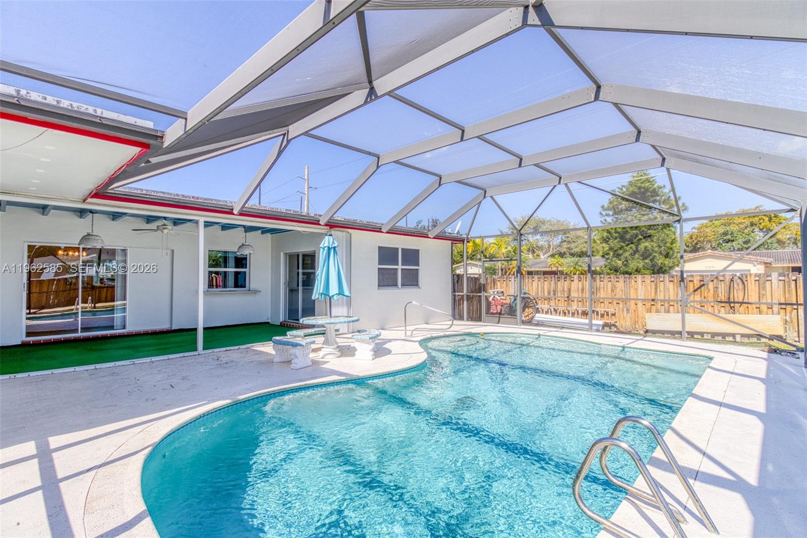 2225 N 39th Ave Hollywood, FL 33021