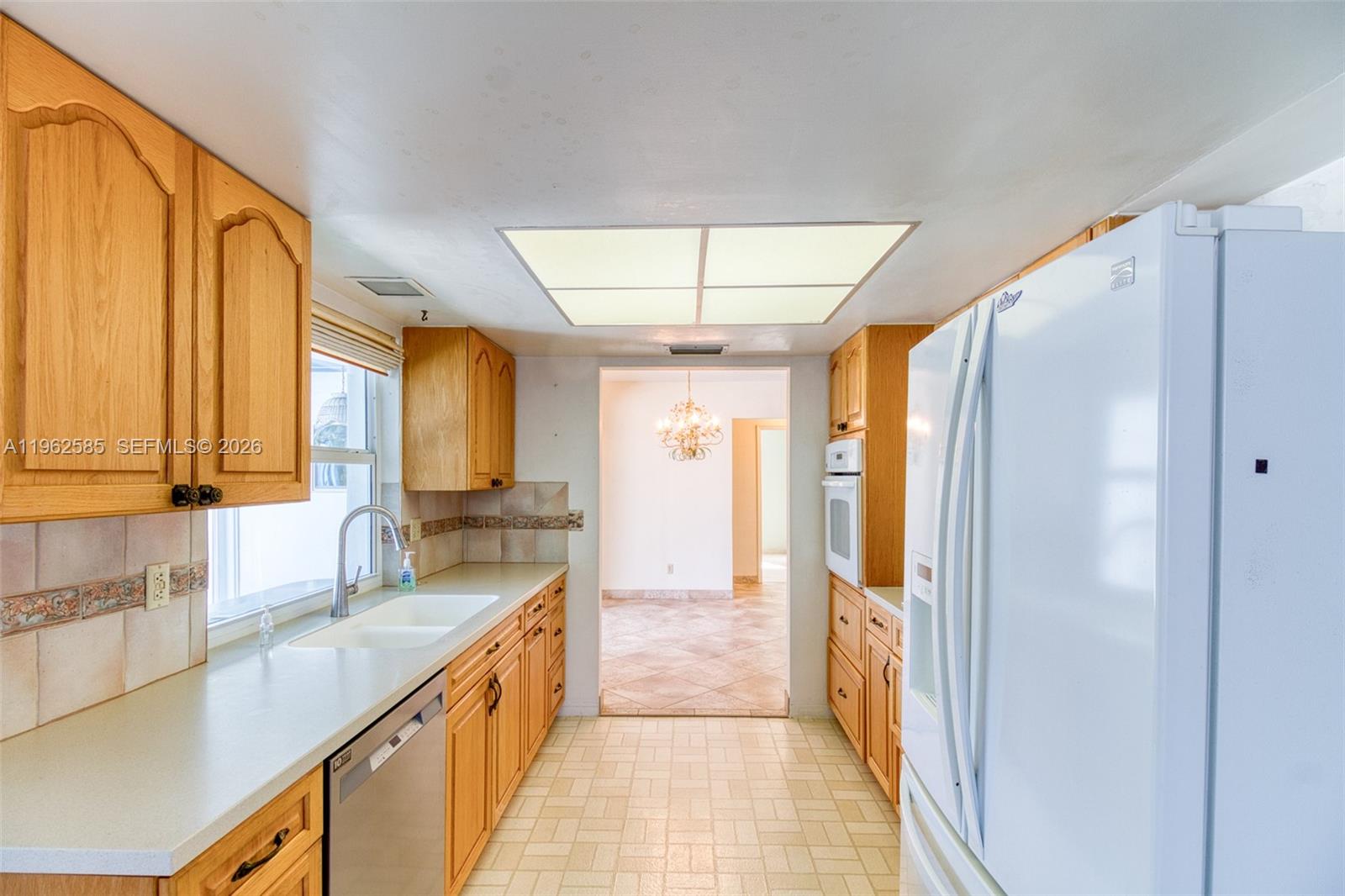 2225 N 39th Ave Hollywood, FL 33021