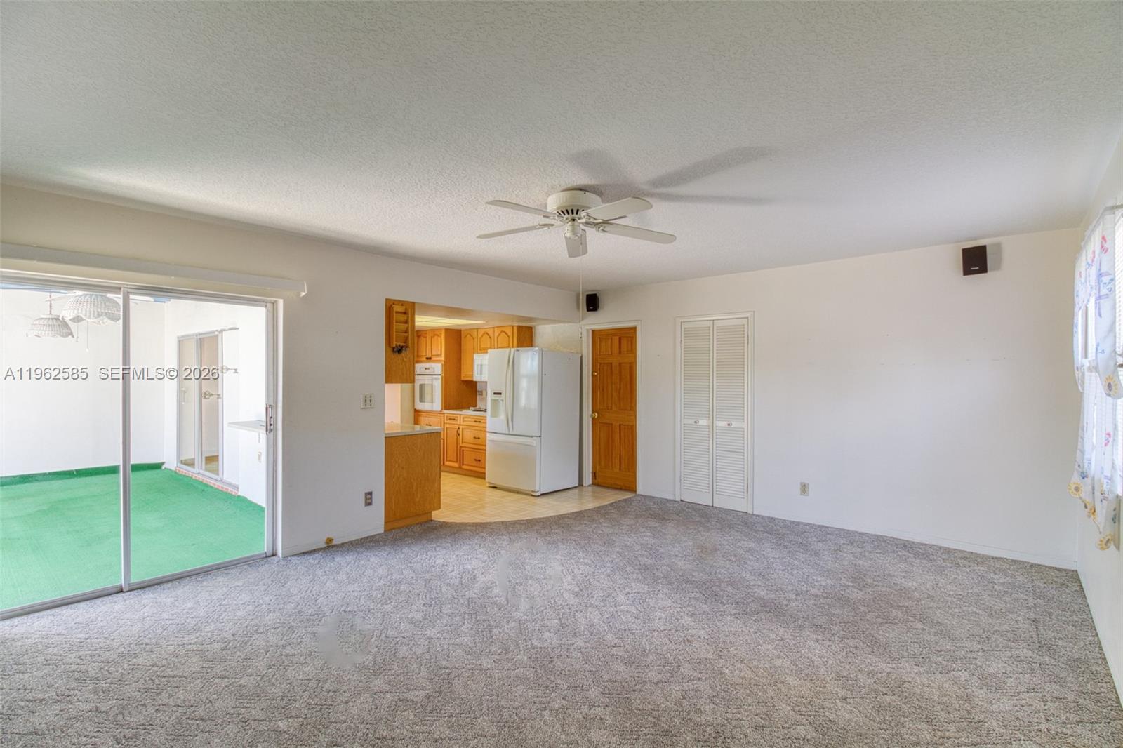 2225 N 39th Ave Hollywood, FL 33021