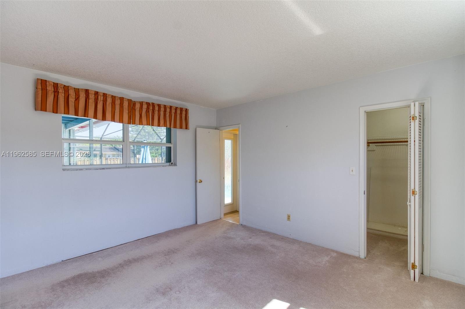 2225 N 39th Ave Hollywood, FL 33021