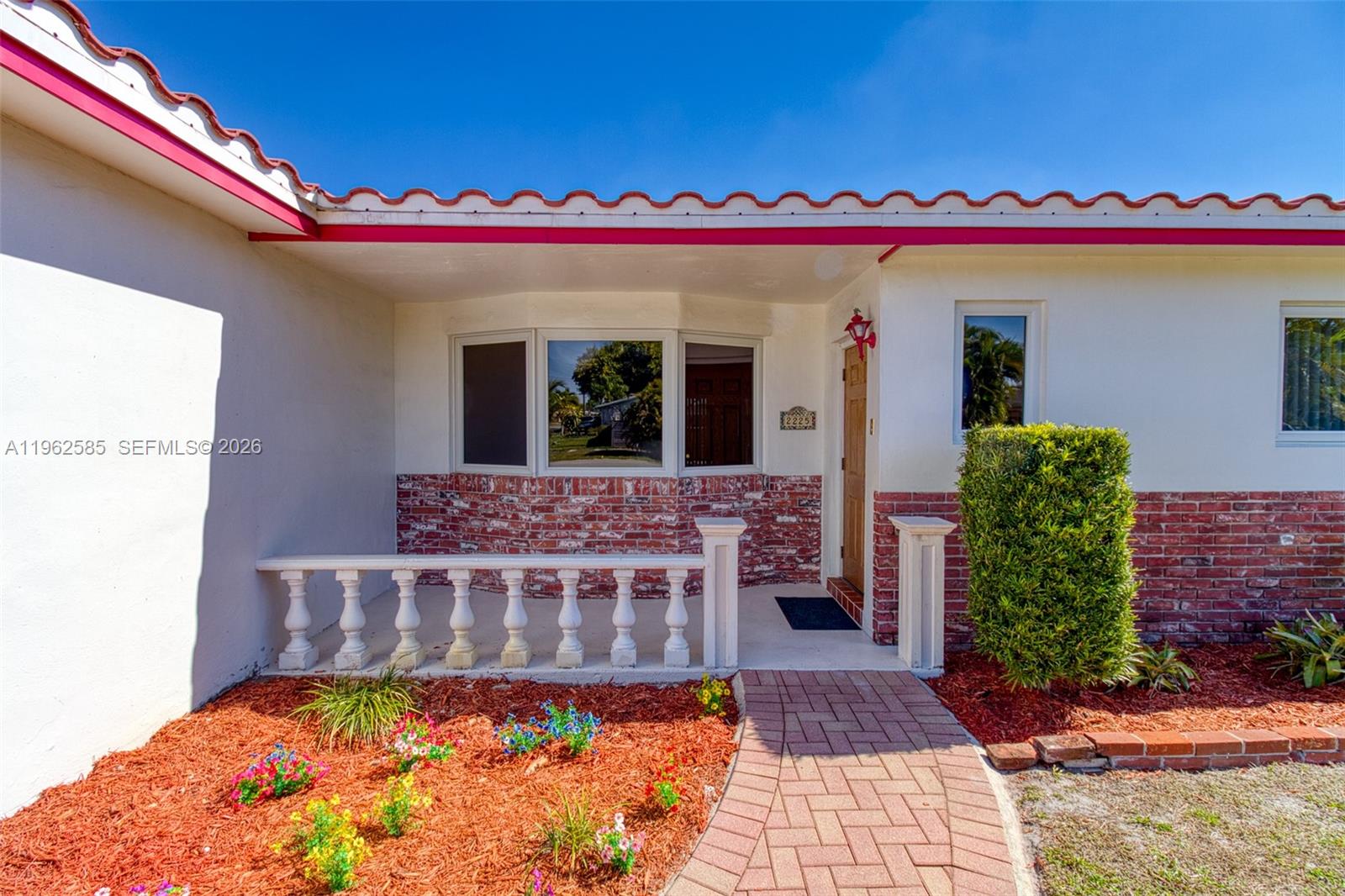 2225 N 39th Ave Hollywood, FL 33021