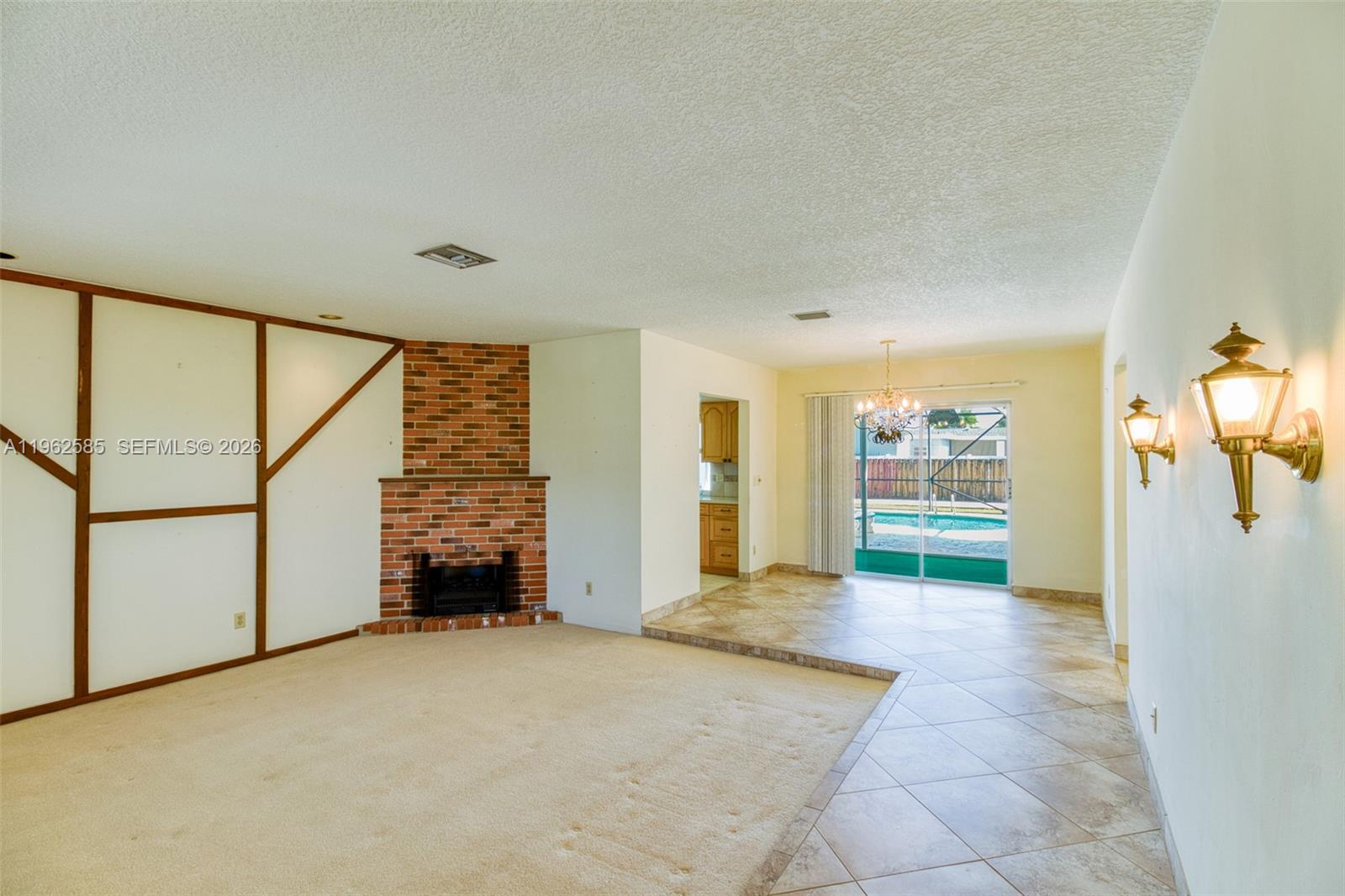 2225 N 39th Ave Hollywood, FL 33021