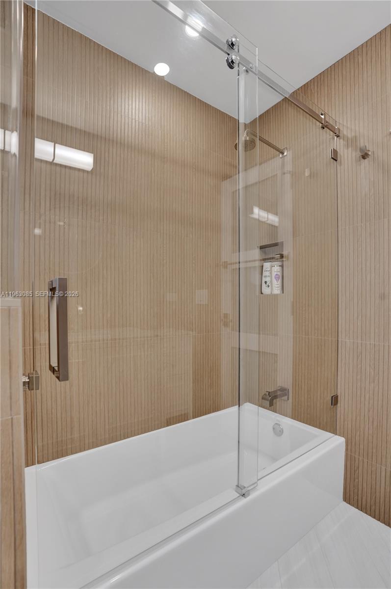 1673 Bel Air Ave Lauderdale By The Sea, FL 33062