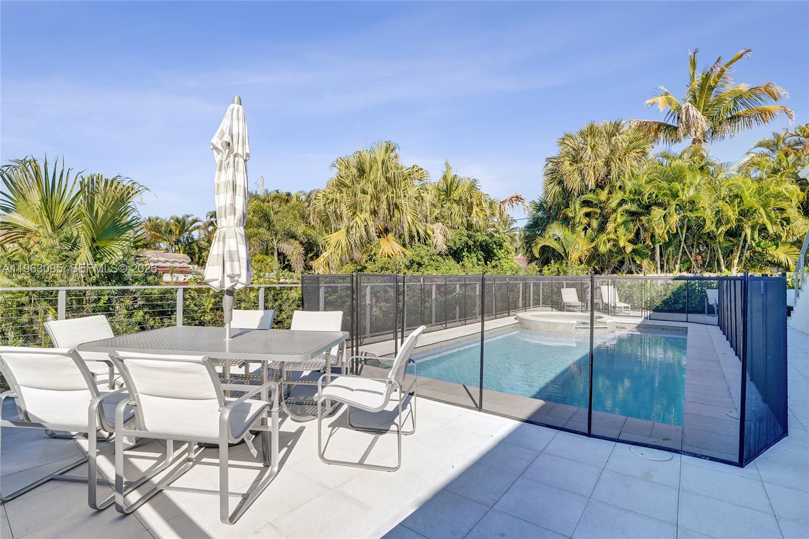 1673 Bel Air Ave Lauderdale By The Sea, FL 33062