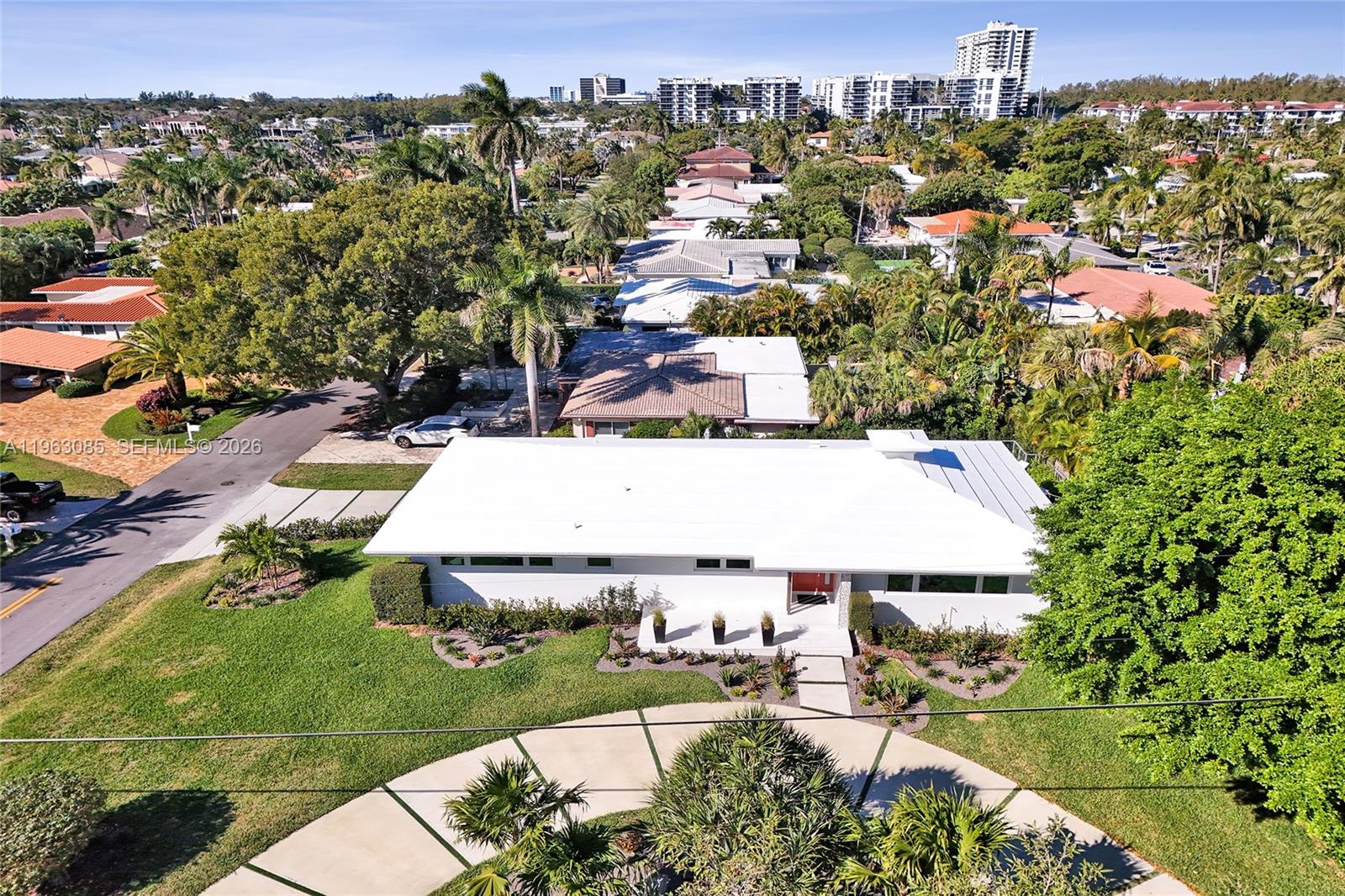 1673 Bel Air Ave Lauderdale By The Sea, FL 33062