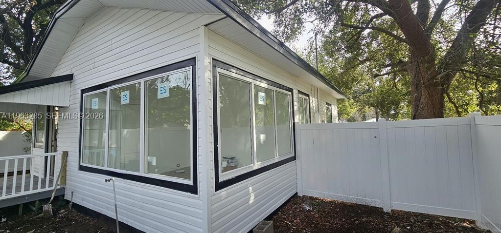 1311 11th Ave S St Petersburg, FL 33705