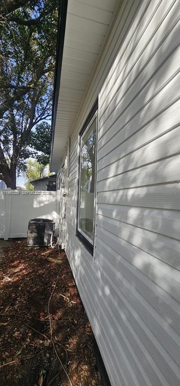 1311 11th Ave S St Petersburg, FL 33705