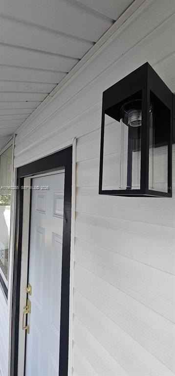 1311 11th Ave S St Petersburg, FL 33705