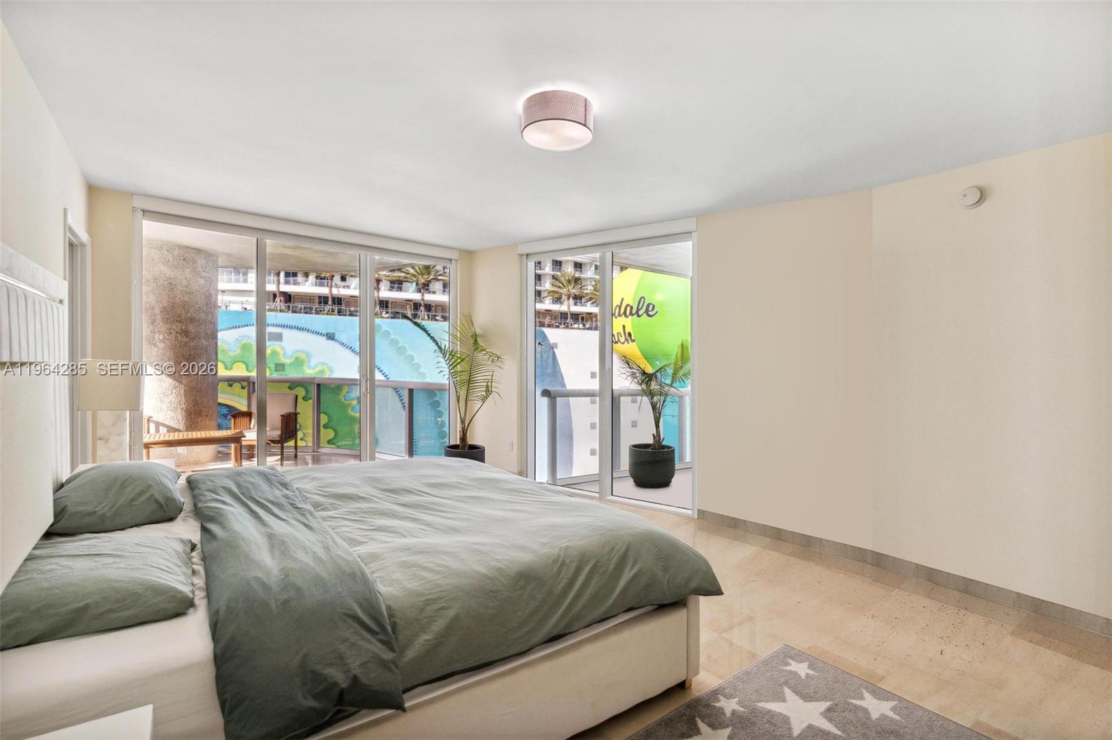 image Beach Club 319