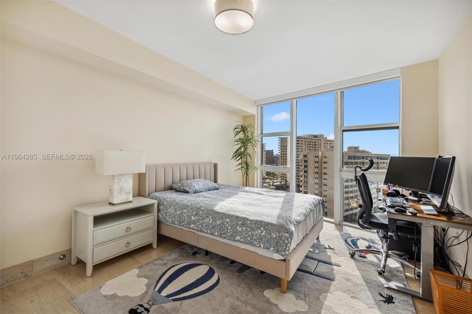 image Beach Club 323