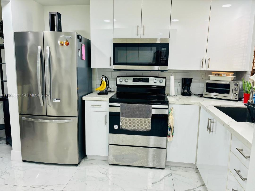 2780 N Pine Is Rd #101 Sunrise, FL 33322