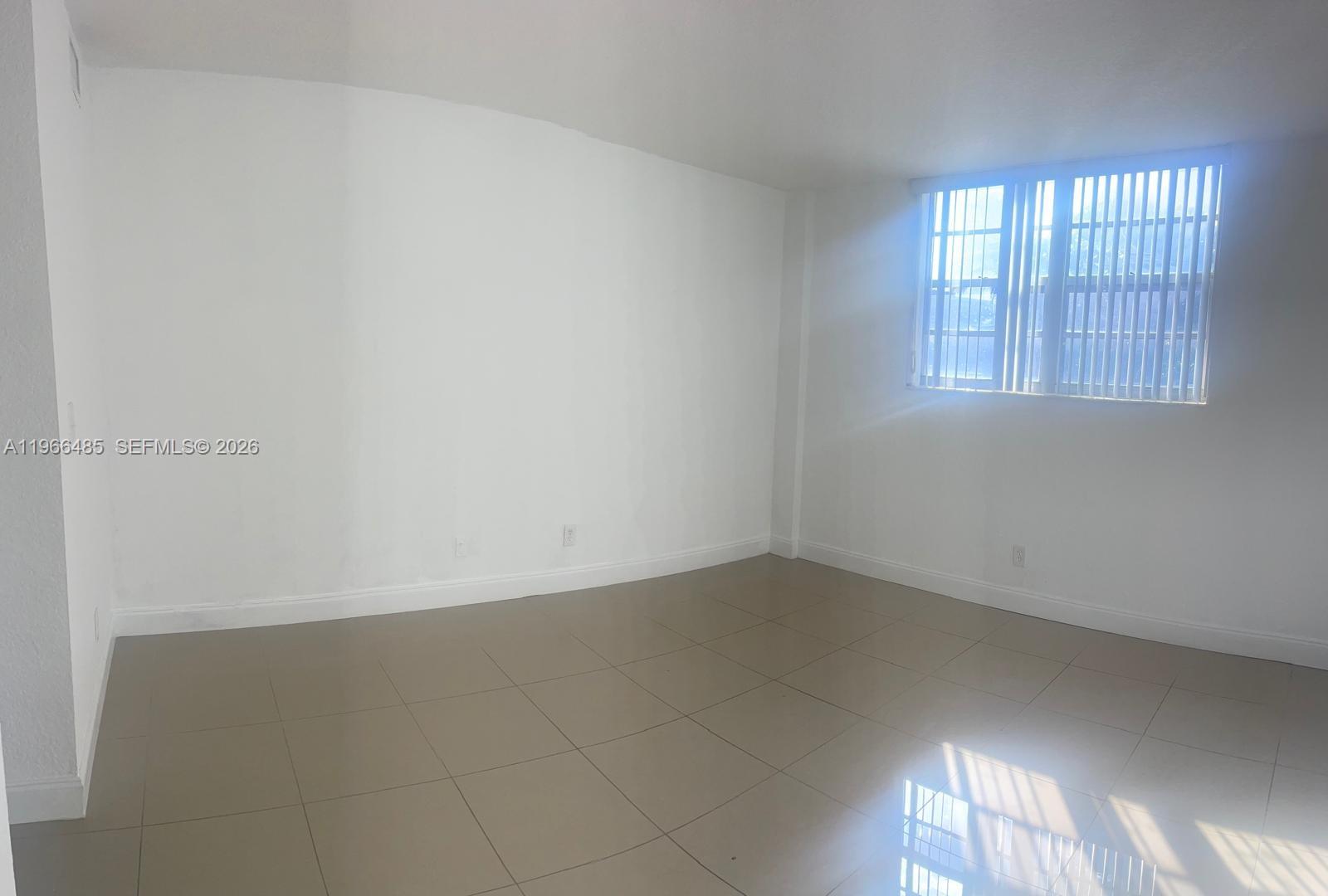 19390 Collins Ave #123 Sunny Isles Beach, FL 33160