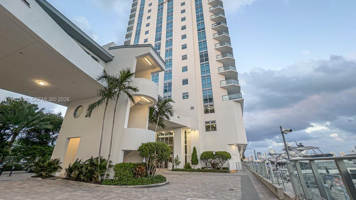 image Marina Palms North35