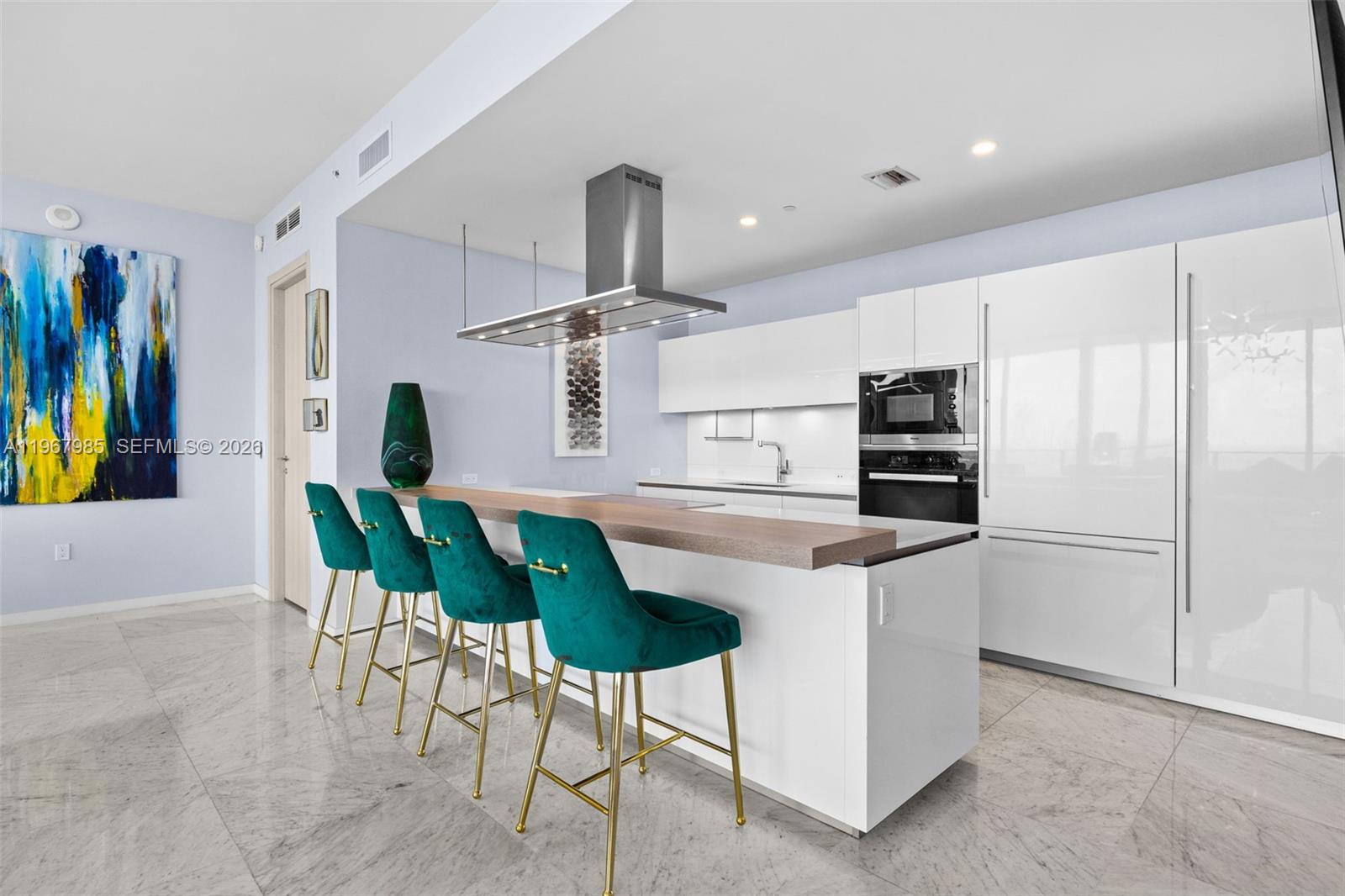 1000 Brickell Plz #PH5304 Miami, FL 33131