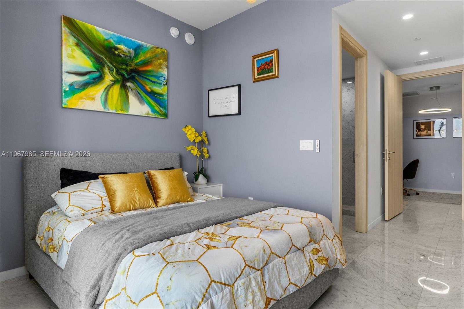 1000 Brickell Plz #PH5304 Miami, FL 33131