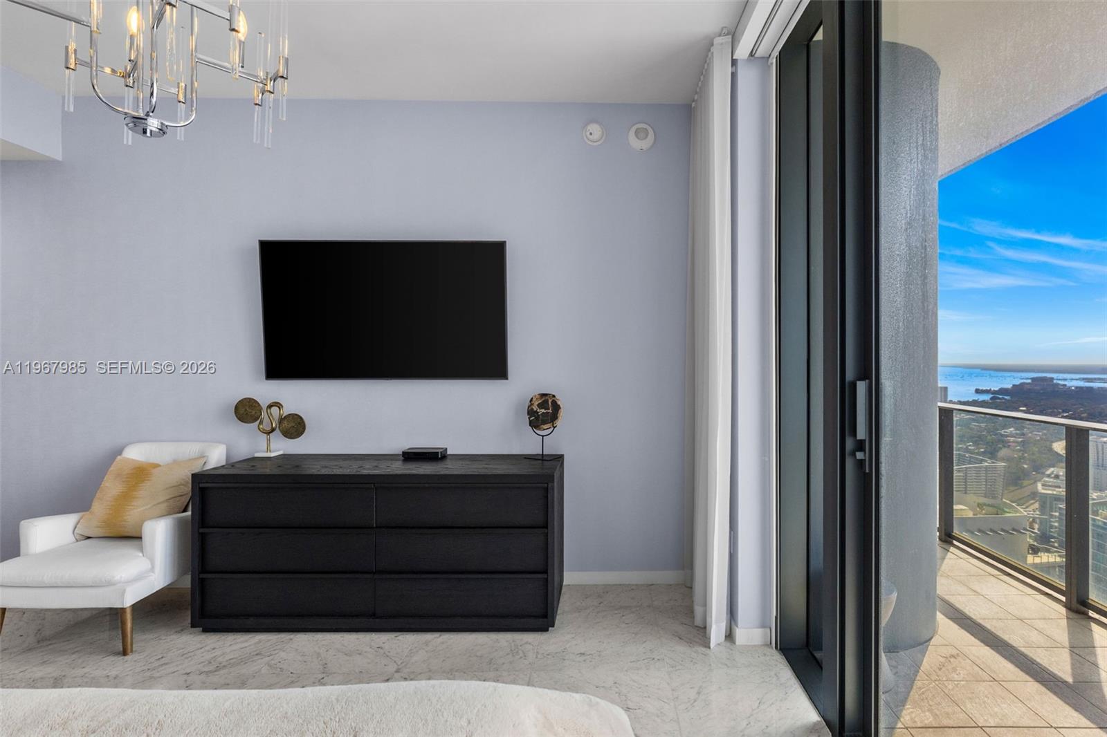 1000 Brickell Plz #PH5304 Miami, FL 33131