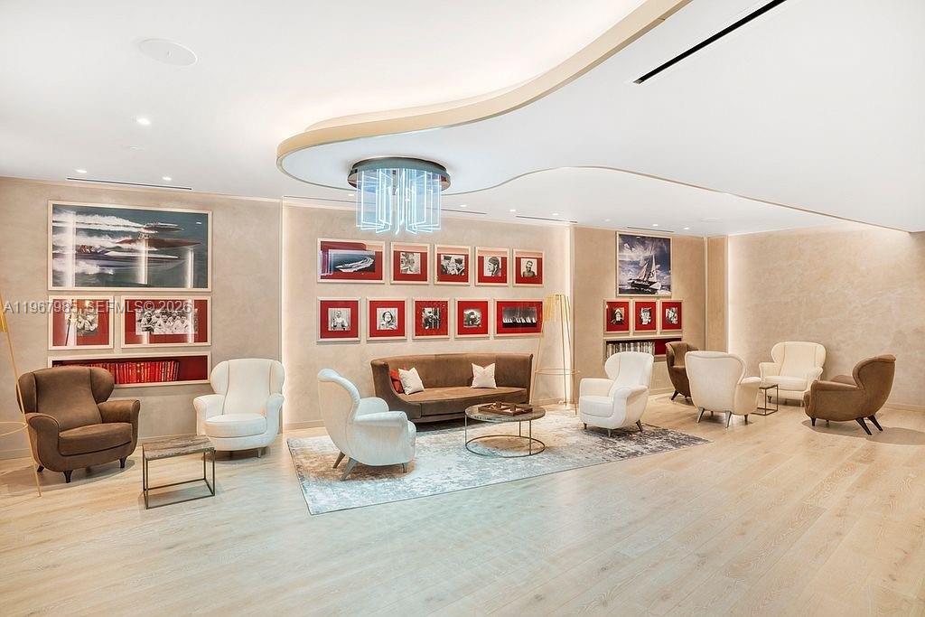 1000 Brickell Plz #PH5304 Miami, FL 33131