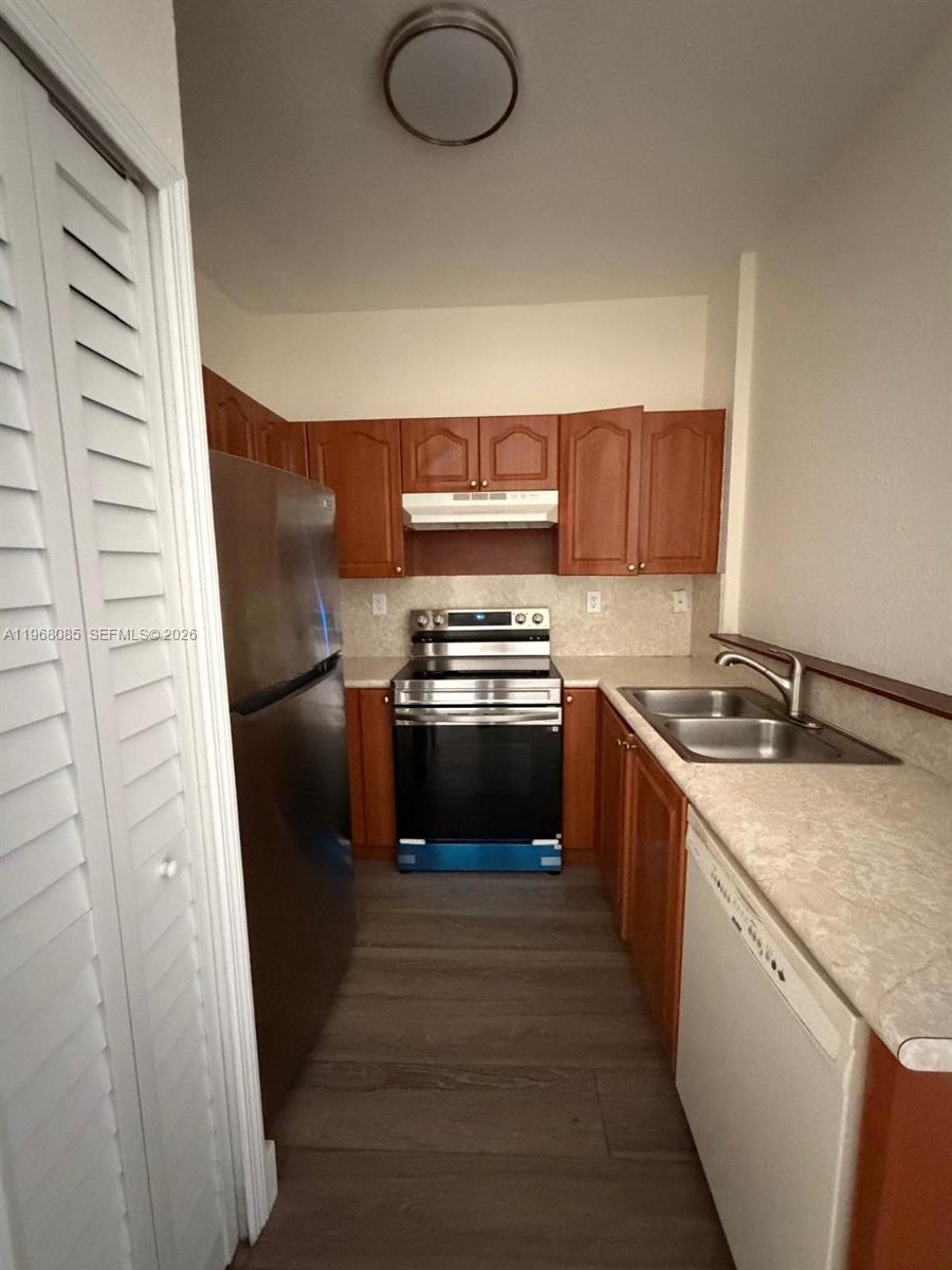 7100 NW 177th St #210-14