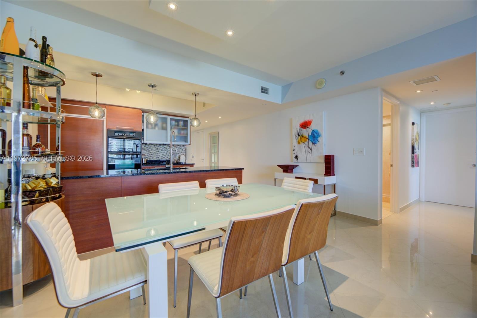 image Beach Club 210