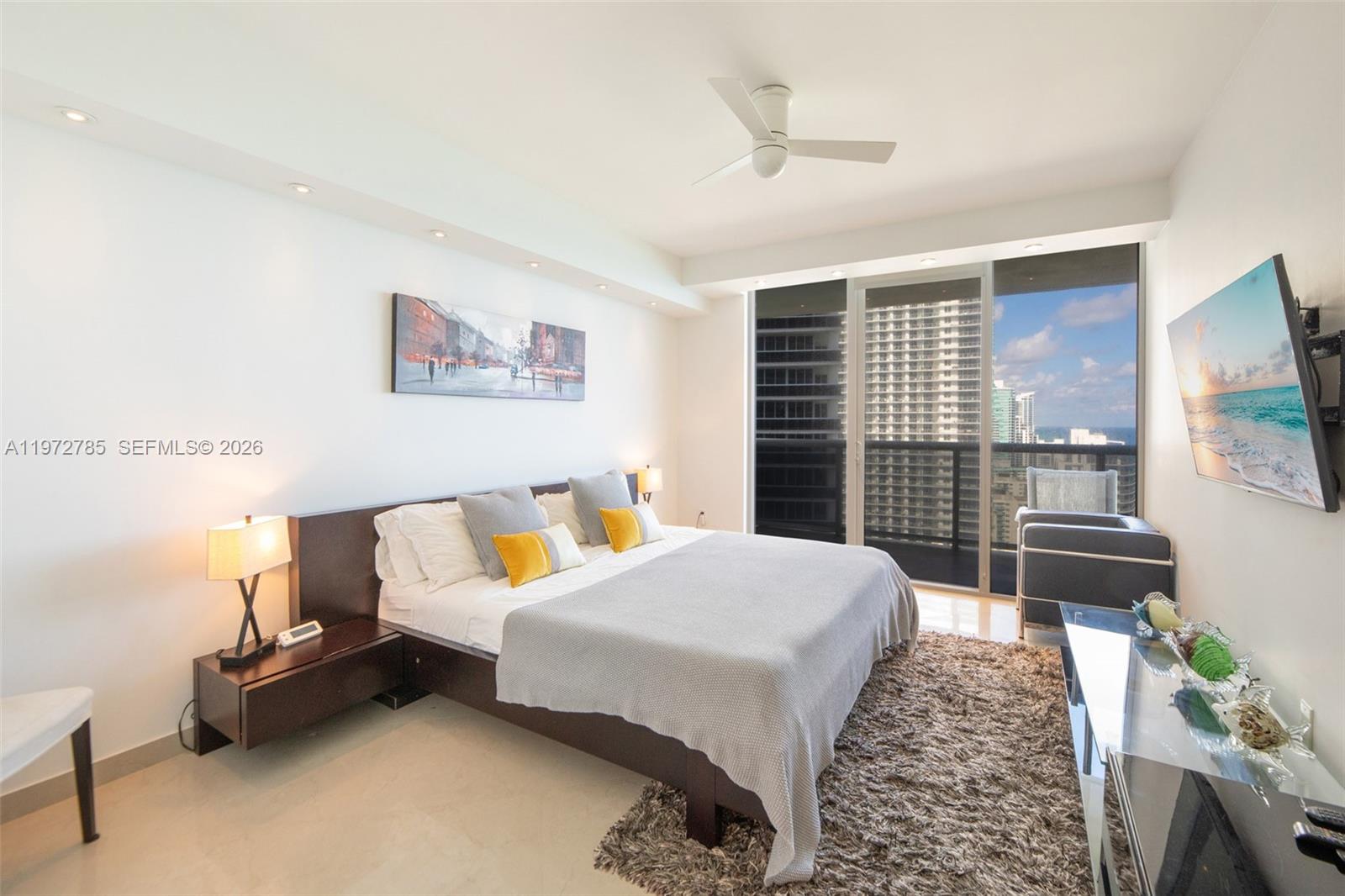 image Beach Club 217