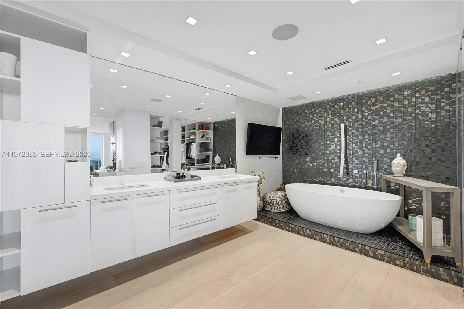 400 Alton Rd #2806 Miami Beach, FL 33139