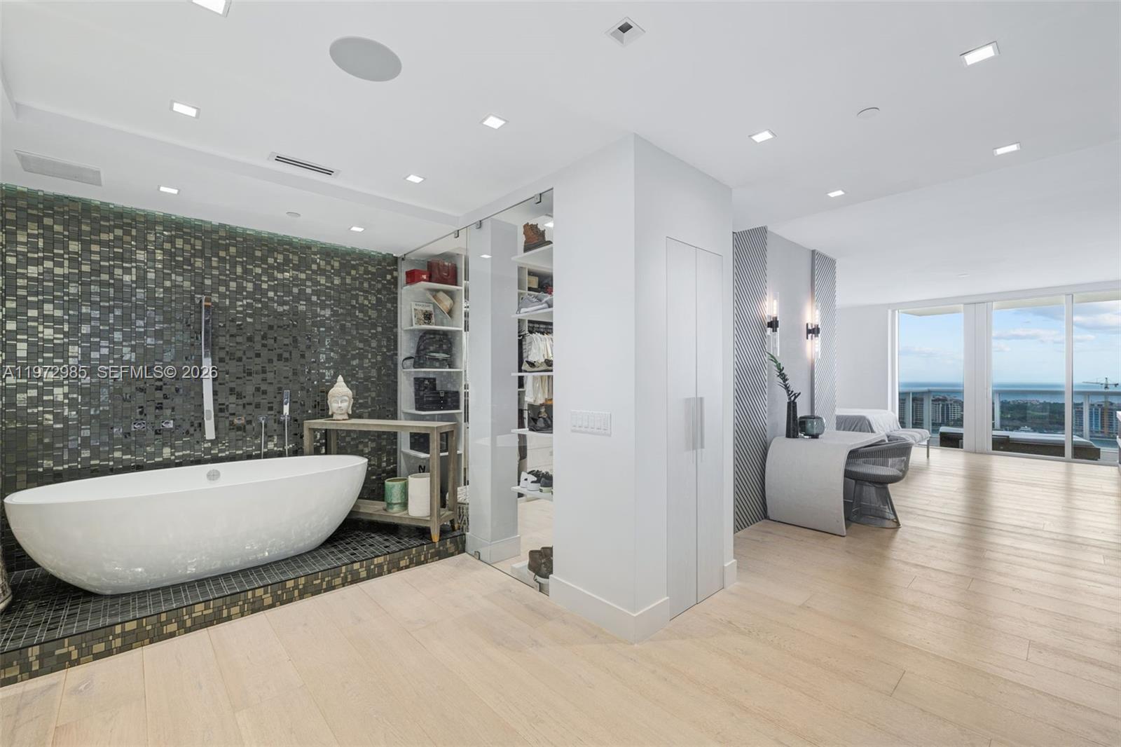 400 Alton Rd #2806 Miami Beach, FL 33139