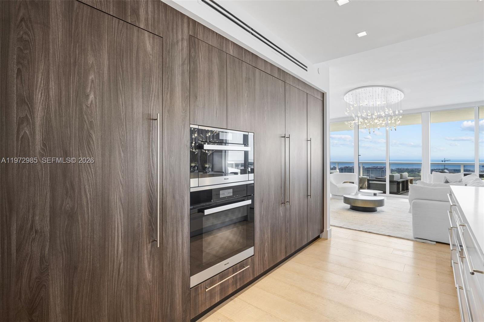 400 Alton Rd #2806 Miami Beach, FL 33139