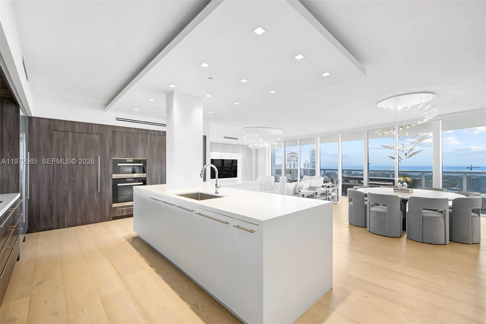 400 Alton Rd #2806 Miami Beach, FL 33139