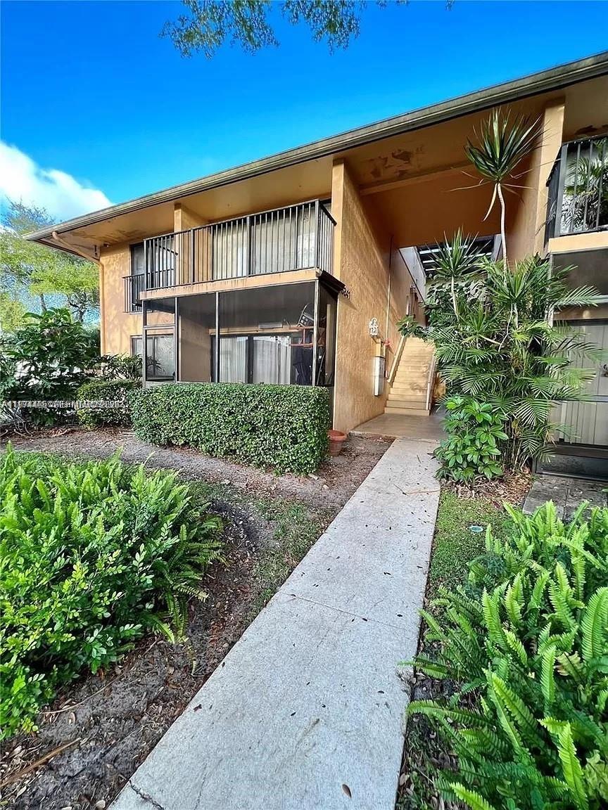 5849 Washington St #80