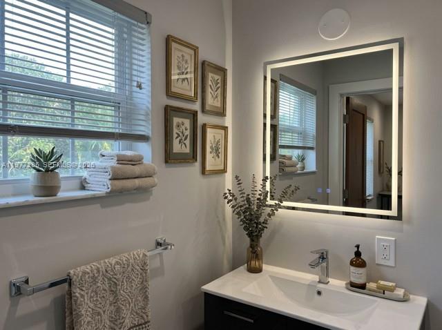 1500 NE 137th St North Miami, FL 33161