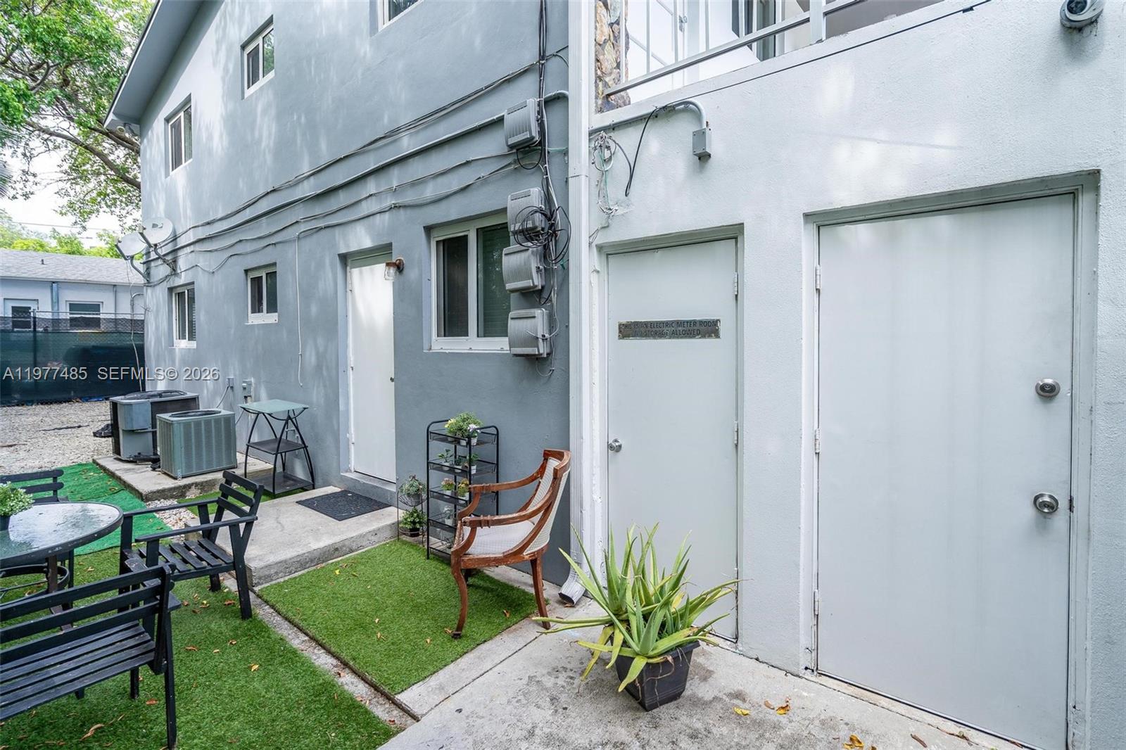 661 NE 61st St Miami, FL 33137