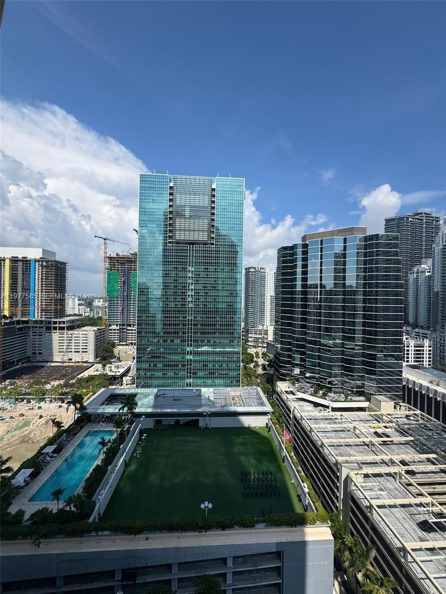 image Brickell House13