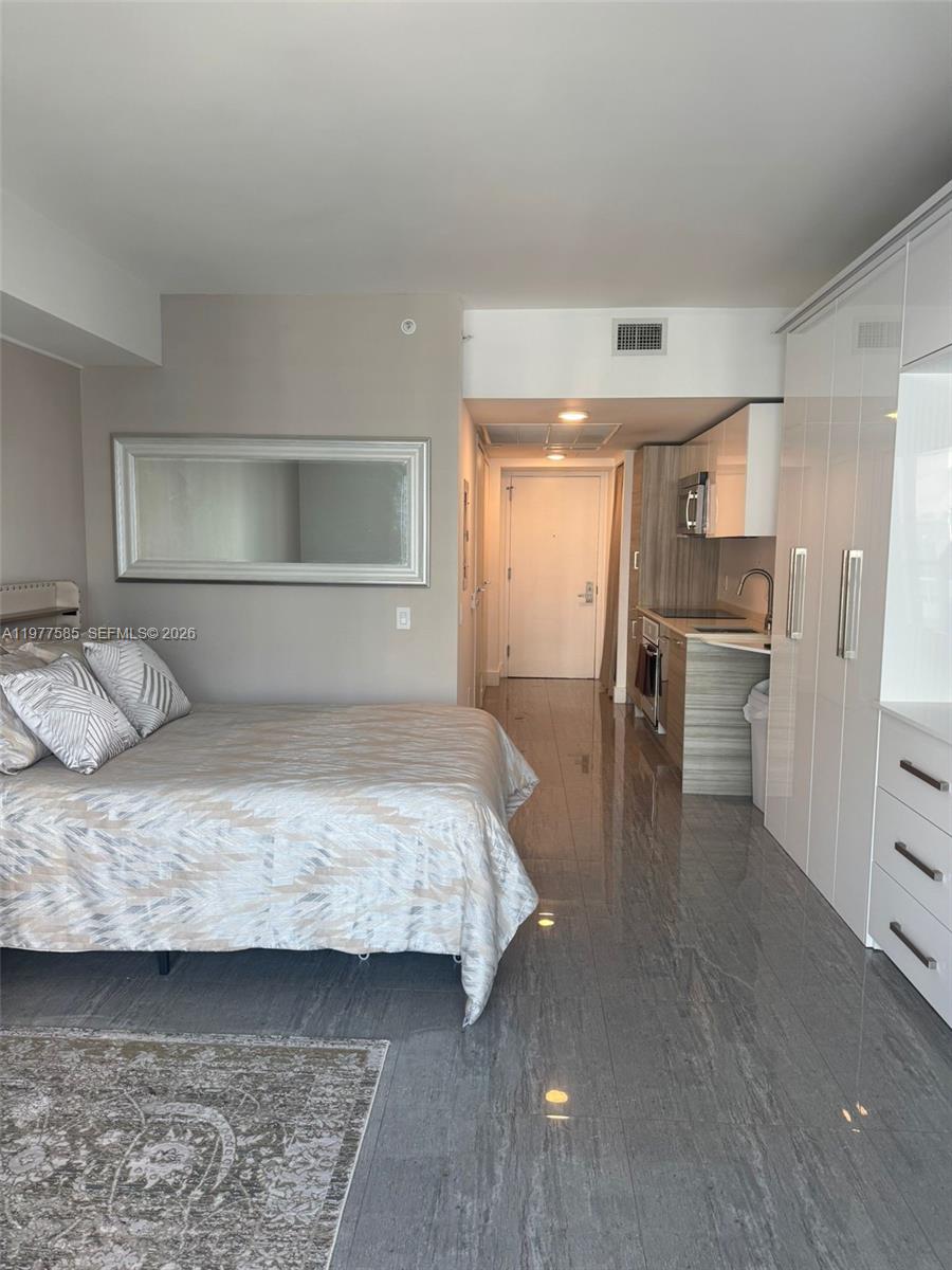 image Brickell House2