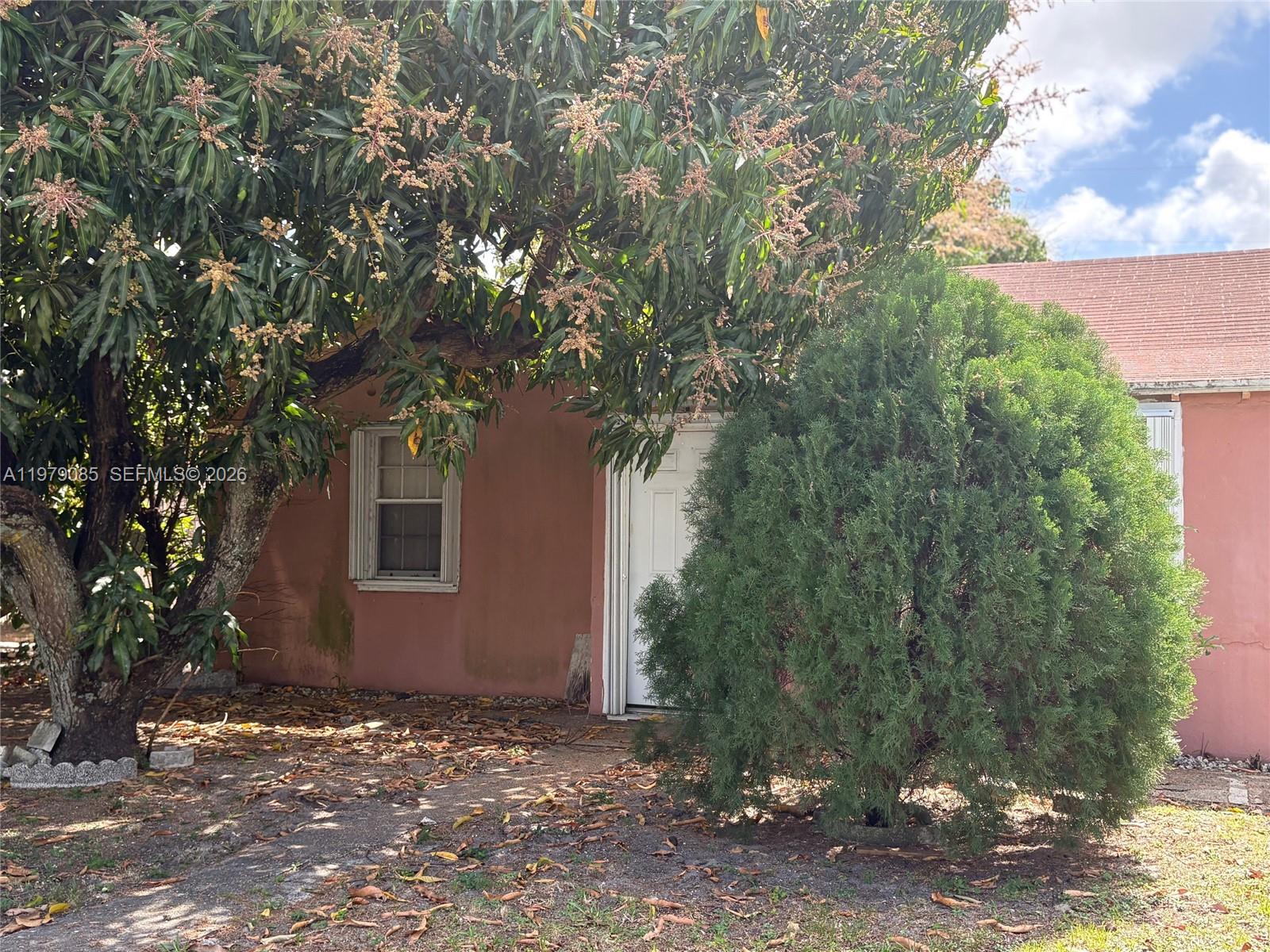 740 NE 4th Pl Hialeah, FL 33010