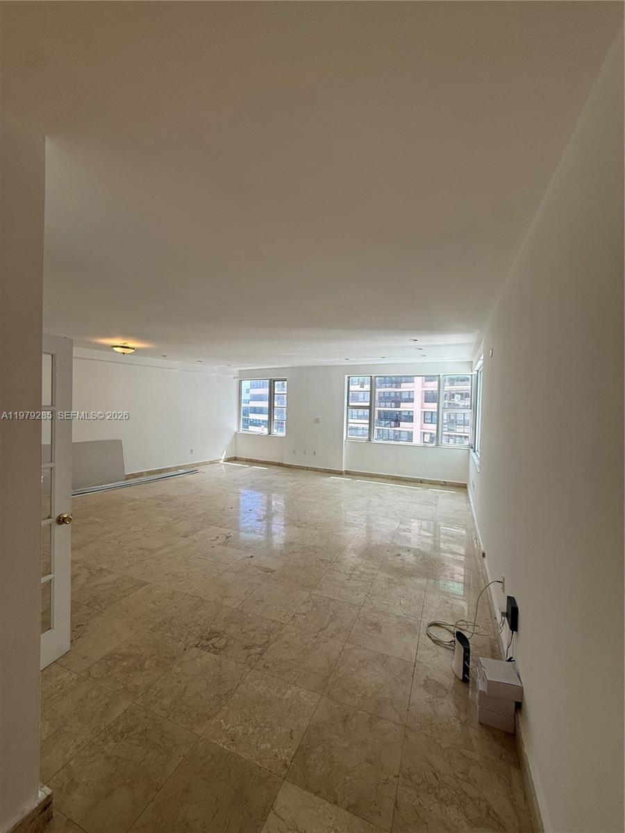 5255 Collins Ave #7B Miami Beach, FL 33140