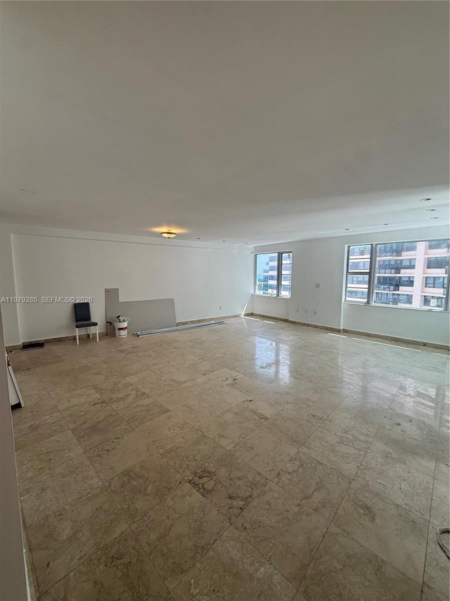 5255 Collins Ave #7B Miami Beach, FL 33140