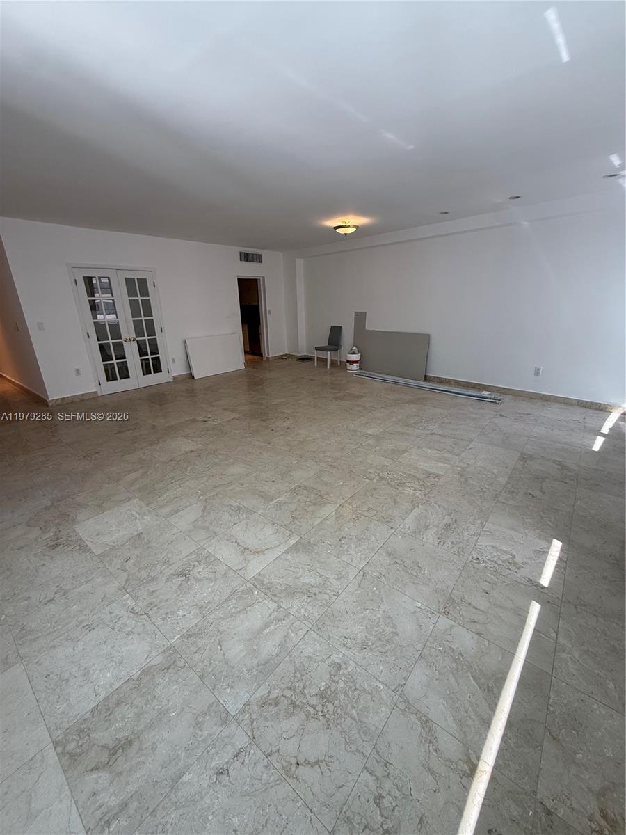 5255 Collins Ave #7B Miami Beach, FL 33140